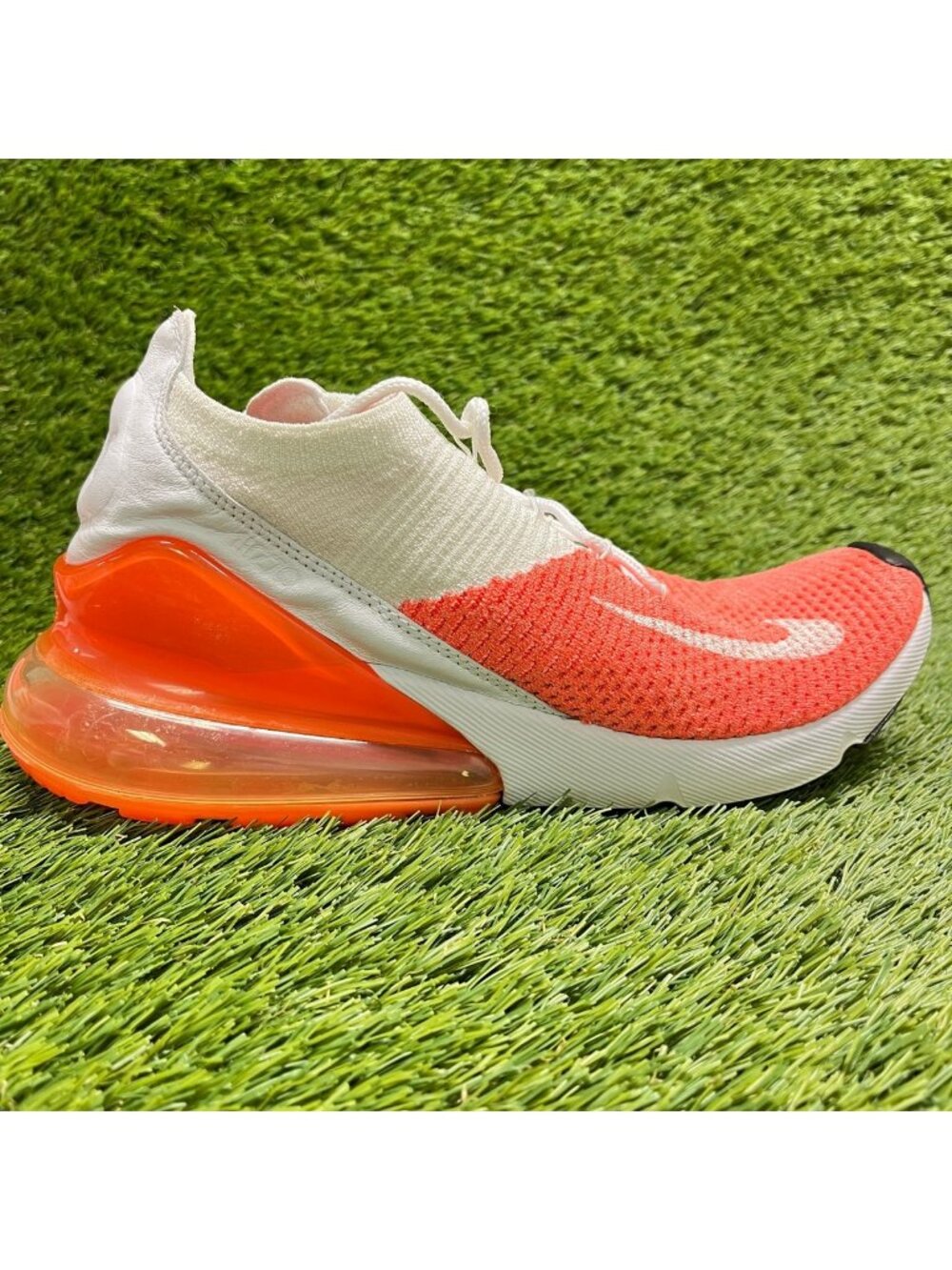 Nike Air Max 270 Flyknit Crimson Pulse Womens Size 9.5 Running Shoes Sneakers